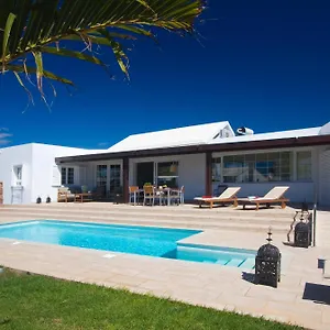 coral-villas-lanzarote.puertodelcarmen-hotels.org/